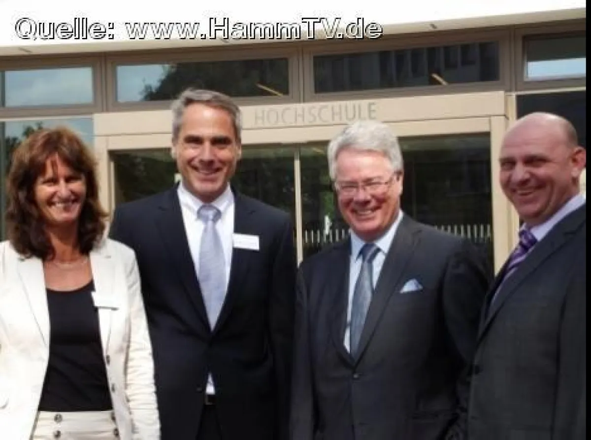 Kanzlerin RAin Dr. Jutta Lommatzsch, Geschäftsführer Steffen Bruckner, SRH-Vorstandschef Prof. Klaus Hekking