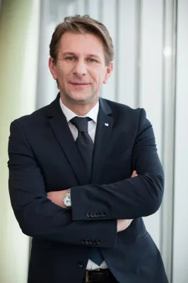 Bild: Alois Wach leitet OMV und Avanti Tankstellennetz