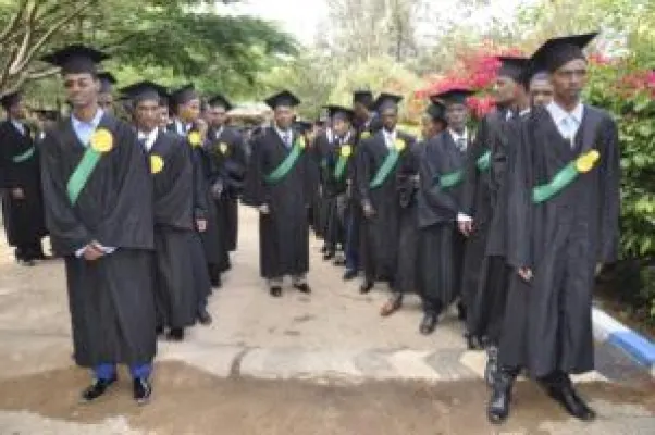 Bild: Karlheinz Böhms Äthiopienhilfe: Erfolgreiches Bachelor-Studium