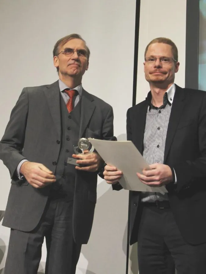 Zufriedene Preisträger: die NATURSTROM-Vorstände Dr. Thomas E. Banning und Oliver Hummel.