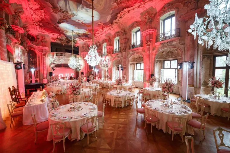 Reinweiss Hochzeiten - Die Agentur für Luxus-Hochzeiter Bild: Reinweiss Hochzeiten - Die Agentur für Luxus-Hochzeiter