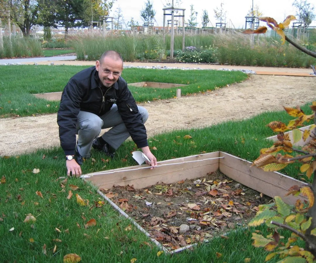 Wolfram Pochert, Landschaftsarchitekt aus Berlin, gestaltet den Friedhofsgarten auf der Landesgartenschau Wernigerode