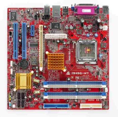 Bild: BIOSTAR stellt sein I945G-M7 Mainboard vor - mit Intel GMA 950 Technologie, die erste Wahl für integrierte Grafiklösungen
