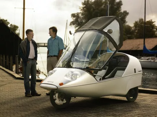 Bild: Neuer Werbeauftritt der Firma TWIKE - Hersteller von Elektroautos