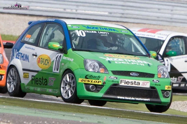 Bild: Patrick Tiller: Vom Praktikum ins Cockpit und zurück - Ford Fiesta ST in Assen, NL
