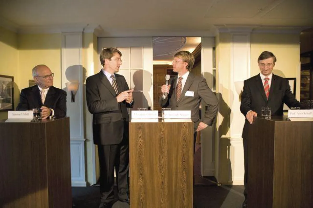 Über Chancen für Fach- und Führungskräfte in Hamburg diskutierten Gunnar Uldall, Alexander Birken und Prof. Dr. Peter Schaff moderiert von Christoph Seeger, Chefredakteur Harvard Business Manager.