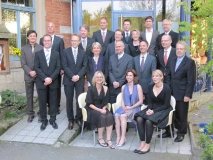 Bild: Erster Absolventenjahrgang des Jahres 2010 im MBA-Studiengang Health Care Management in Bayreuth verabschiedet