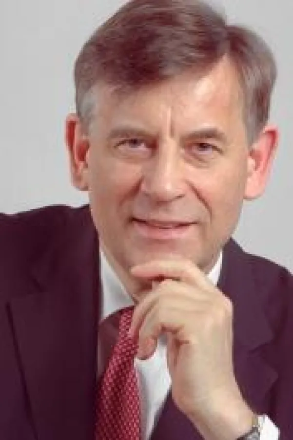 Zu Gast an der ISS Business School Hamburg: In einer laufenden Online-Befragung steht Prof. Simon hinter dem verstorbenen Peter Drucker als einflussreichster Managementdenker im deutschsprachigen Raum