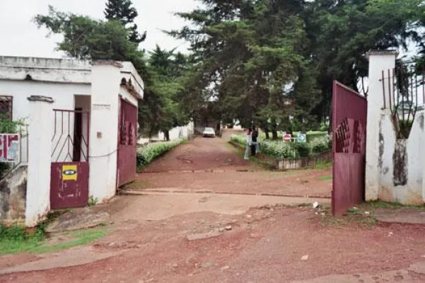 Bild: Patenschaften: Bon Secours Kamerun e.V. ermoglicht kostenlose medizinische Behandlung/