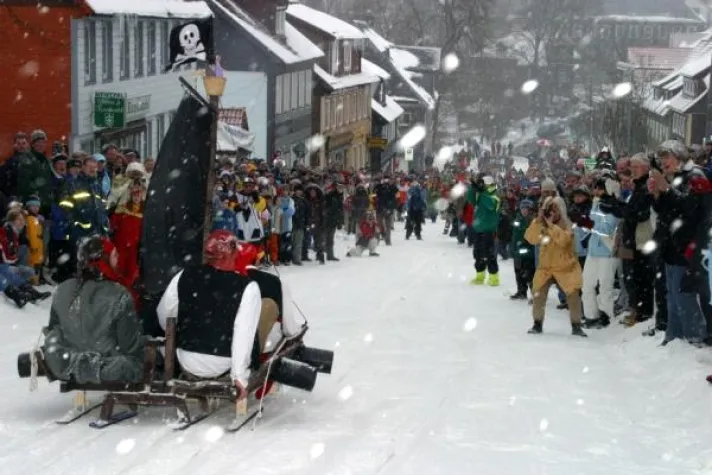 Bild: Freie Fahrt beim Volksrodeln im Oberharz