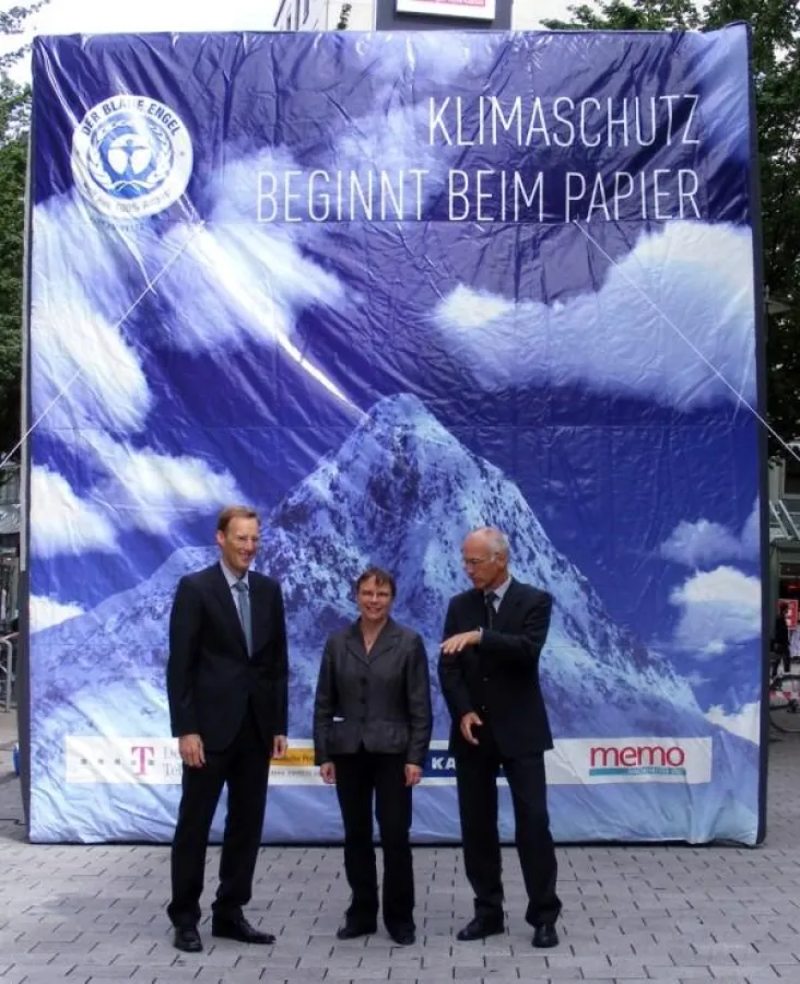 Michael Söffge (Sprecher IPR), Anja Hajduk, (Senatorin für Stadtentwickung und Umweltschutz), Dr. Günter Hörmann (Geschäftsführer der Verbraucherzentrale Hamburg)