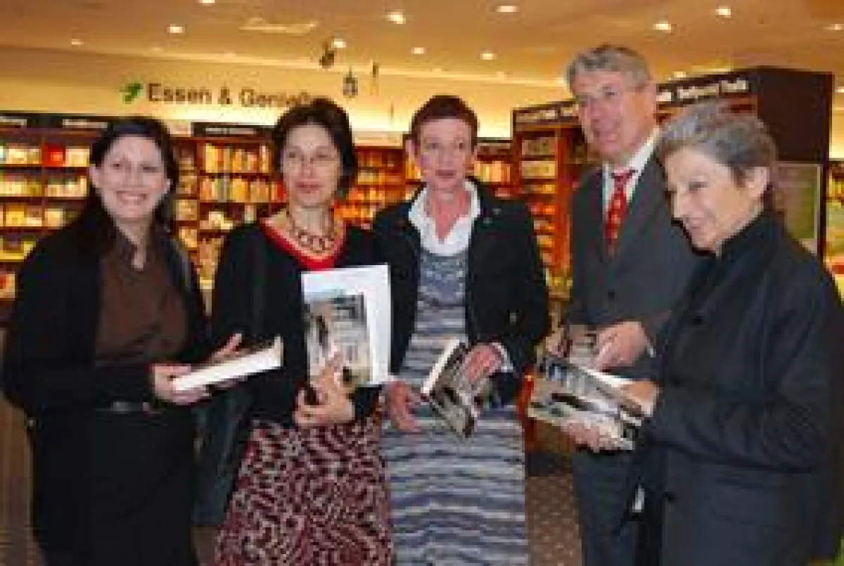 (v.l.n.r.): Prof. Jasmin Solfaghari,  Camille van Lunen, Dr. Ursula Benzing, Thomas Bockelmann, Renate Matthei