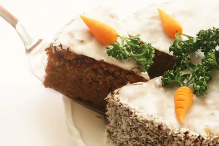 Rüblitorte, Aufbauernährung und Leckerbissen zu gleich Bild: Rüblitorte, Aufbauernährung und Leckerbissen zu gleich
