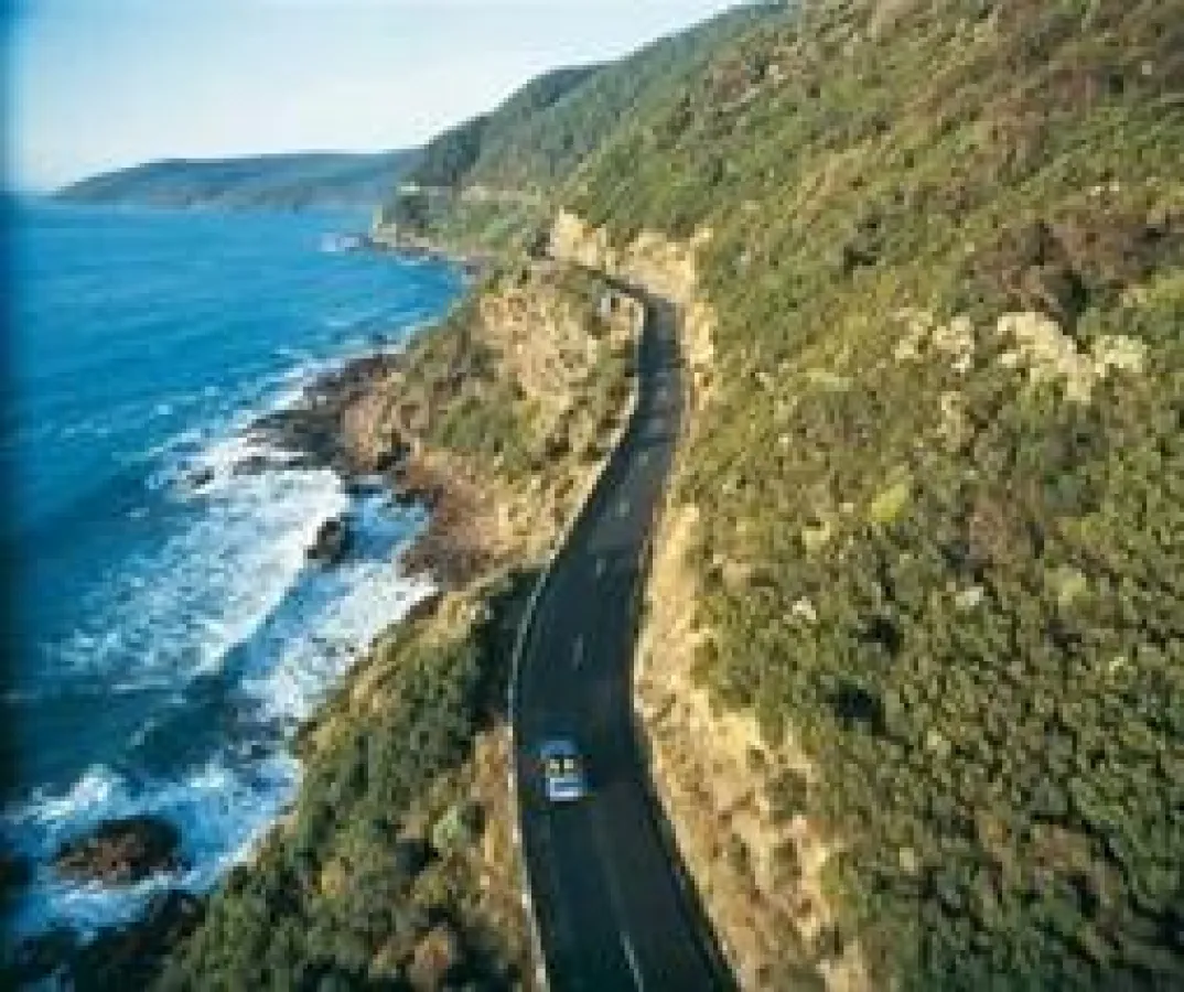 Great Ocean Road (c) Copyright Tourism Victoria