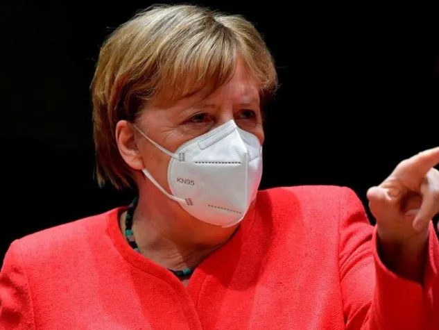 Bild: Warum trägt Angela Merkel gerade diese Atemschutzmaske und woher stammt sie?