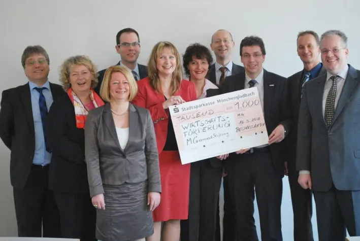 Bild: Spendenübergabe des BUSINESSaktiv-Teams Mönchengladbach