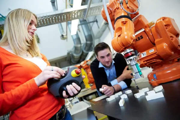 Bild: Weiterqualifizierung für Ingenieure – berufsbegleitend zum Master