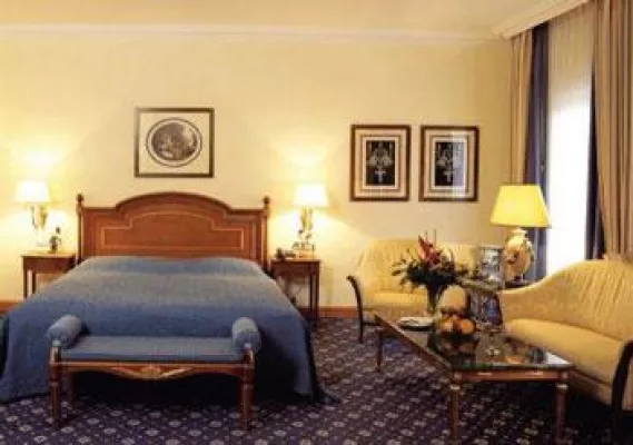 DER VARTA-FÜHRER - Hotel der Woche: DORMERO Hotel Rotes Ross in Halle Bild: DER VARTA-FÜHRER - Hotel der Woche: DORMERO Hotel Rotes Ross in Halle