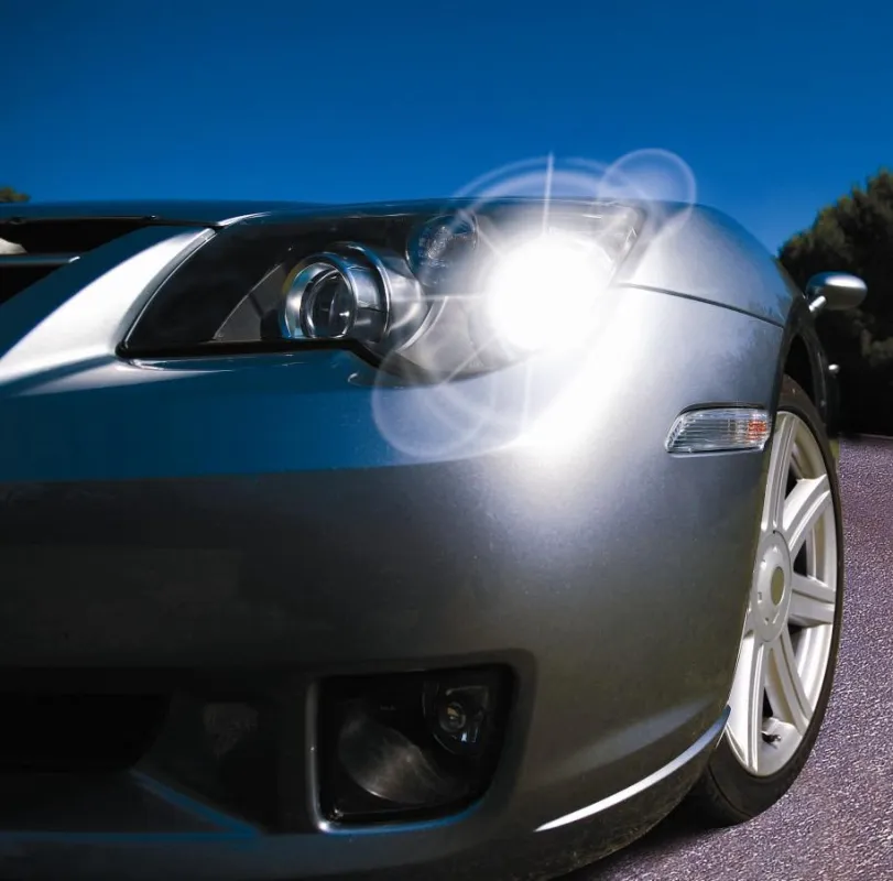 Maximale Lichtausbeute und zuverlässige Lebensdauer: Philips präsentiert mit X-treme Power seine neue Hochleistungs-Autolampe.