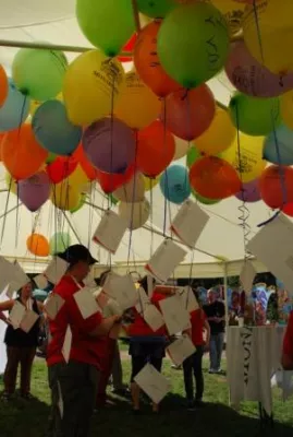 Bild: MONARCHIS bereichert Geburtstags-Straßenfest in Leipzig-Grünau