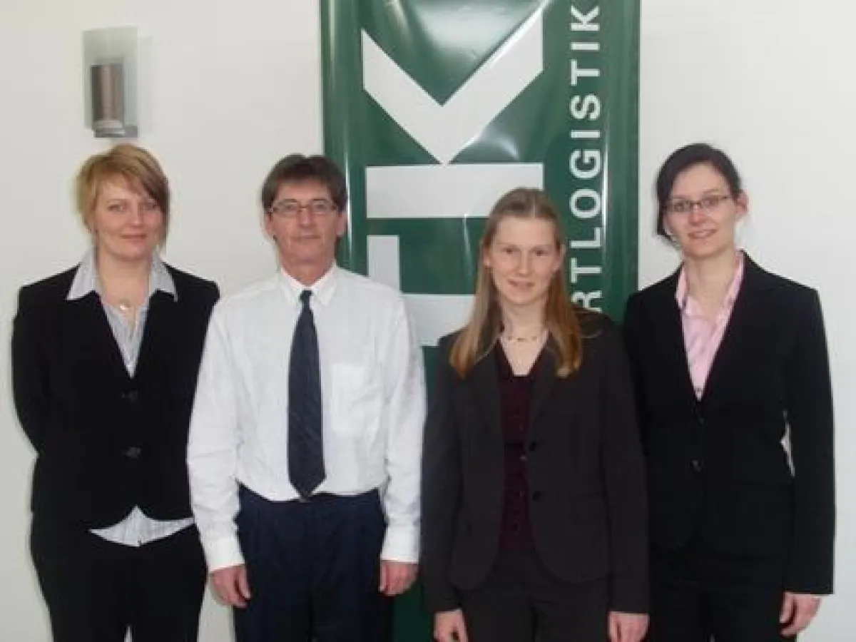 Vier neue Handlungsbevollmächtigte bei der BTK in Rosenheim.