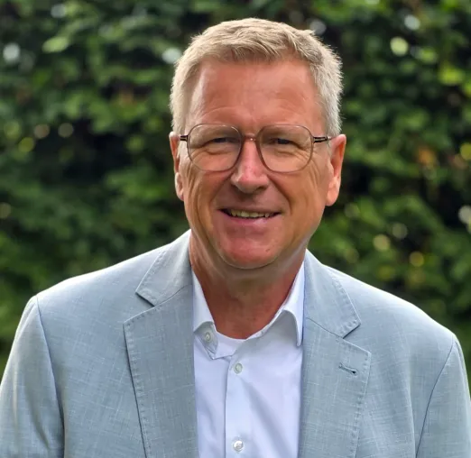 Stefan Schumacher verstärkt becos mit umfassender MES-Expertise Bild: Stefan Schumacher verstärkt becos mit umfassender MES-Expertise