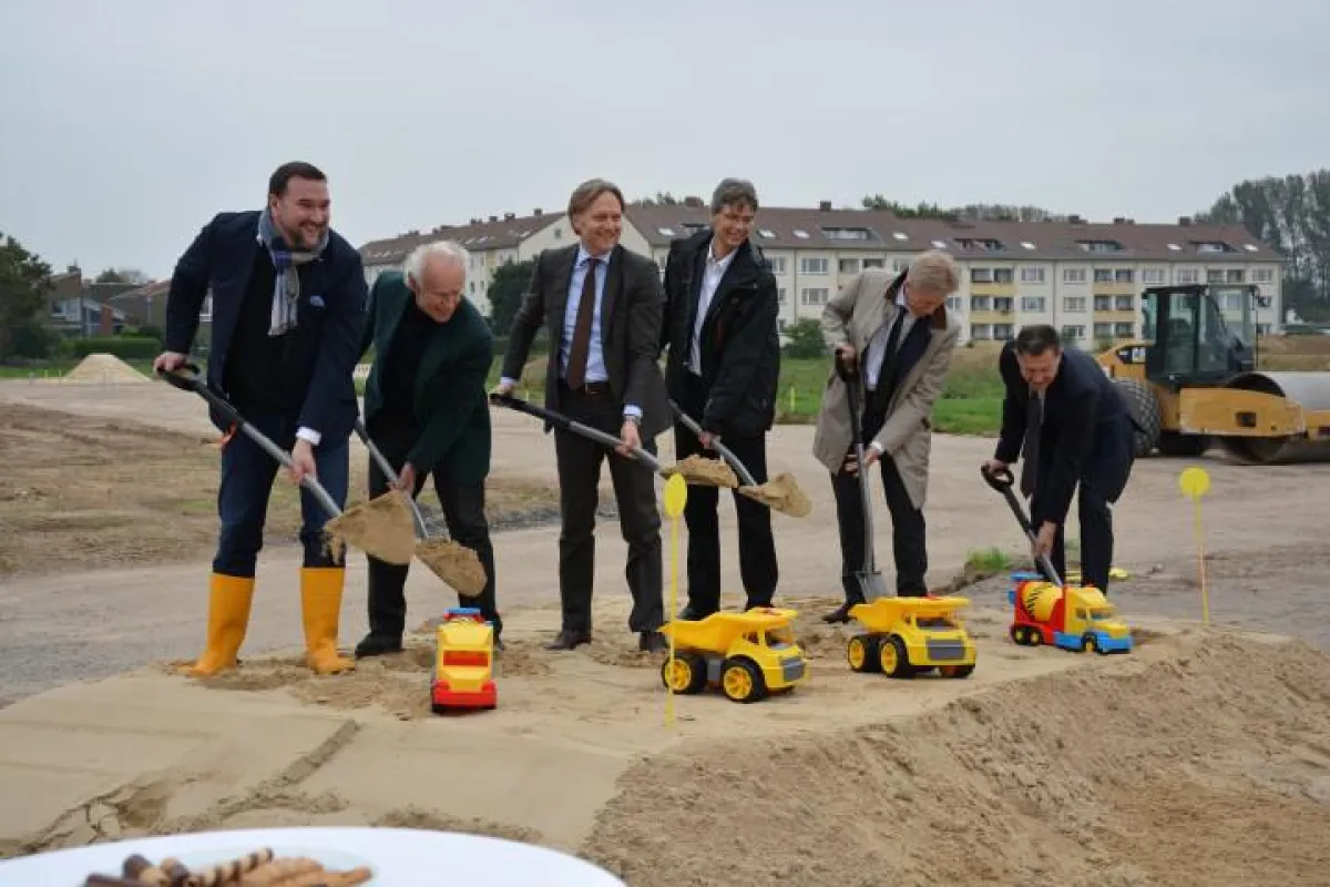 Hemmingen-Arnum: Erster Spatenstich im 