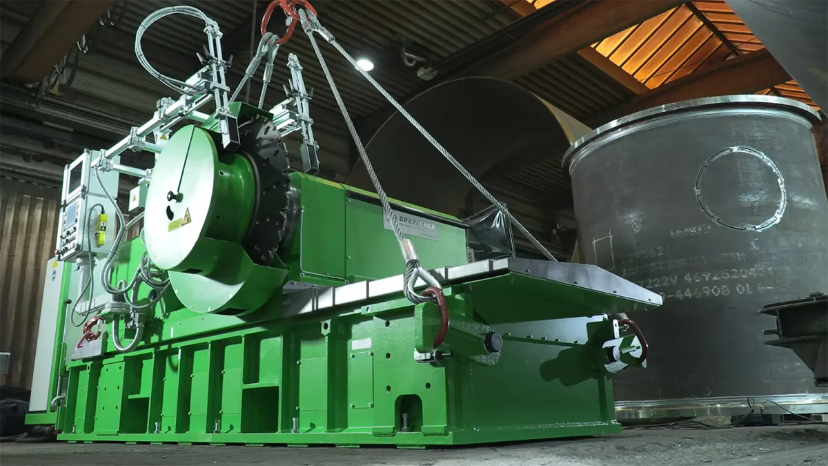 Die Graebener® Rundnahtfräse für die Offshore-Fertigung ist mobil und erreicht Frästiefen bis 150mm. (© © by Graebener®)