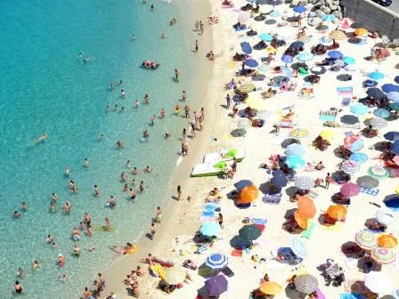 Bild: Ferragosto in Italien - Wenn die Städte leer und die Strände voll werden
