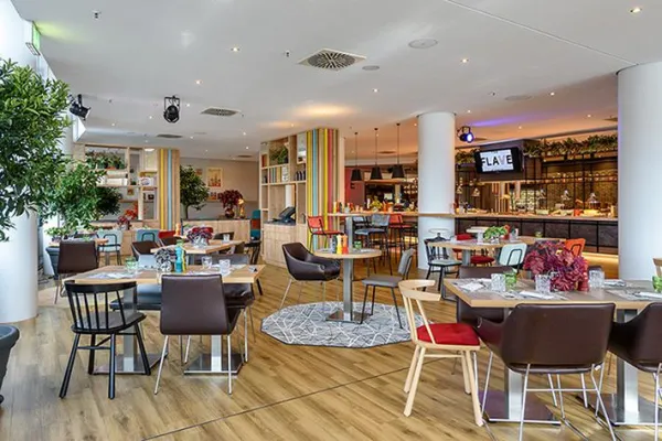 Neues Gastro-Highlight: THE FLAVE im Novotel München Airport Bild: Neues Gastro-Highlight: THE FLAVE im Novotel München Airport