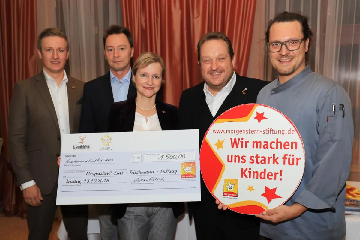 Eine Spende von 1500 Euro ist durch das Whisky-Dinner zusammengekommen. Copyright: Lutz Frischmann