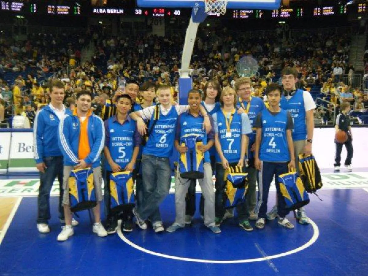 Das Team der Barnim Oberschule mit den Coaches der Academy