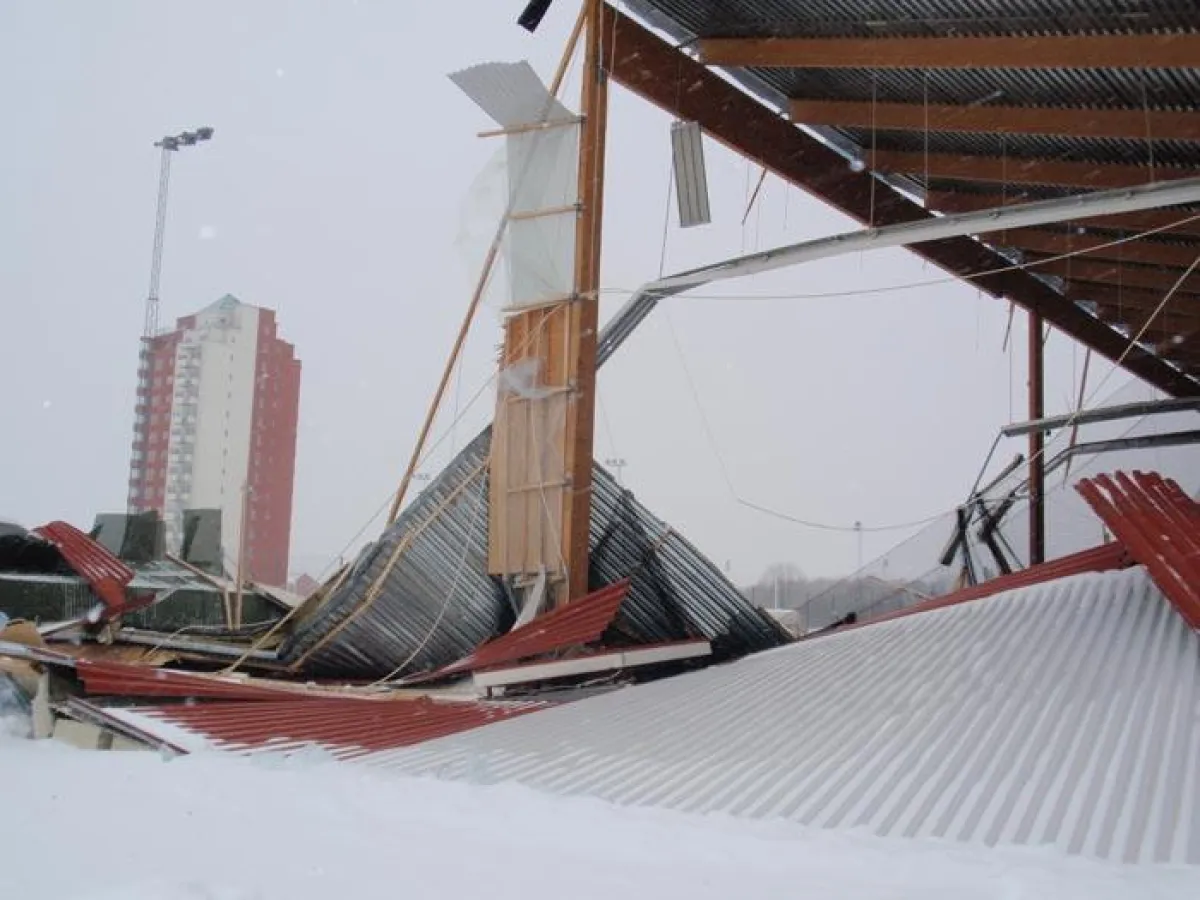 In der Tennishalle in Nyköping (Süd- Schweden) sollte am vergangenen Wochenende die Schwedische Landesschau Kaninchen stattfinden. Die Ausstellungshalle brach in der Nacht vor der Eröffnung unter den 