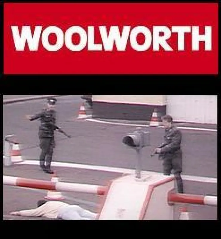 Hat Woolworth Respekt vor den Opfern der DDR-Diktatur? Bild unten: Gescheiterter Fluchtversuch in Berlin-Ost 1988 / bpb.de