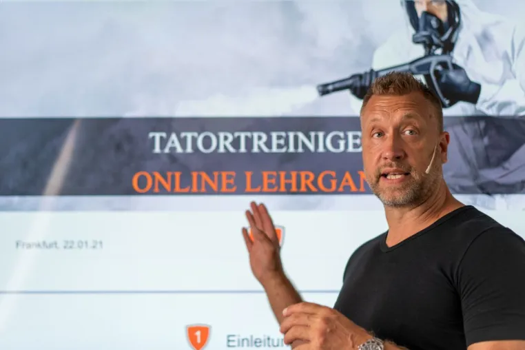 Bild: Lernen vom Profi-Tatortreiniger Marcell Engel