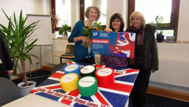 Bild: Schülerin aus Köln gewinnt EF Vollstipendium für ein Schuljahr in Großbritannien