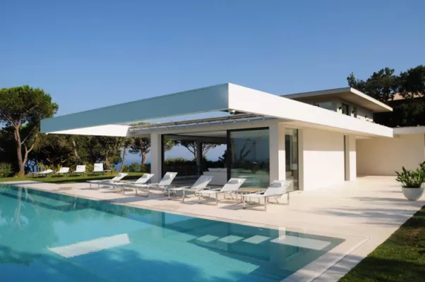 Bild: Hotel de Paris zeichnet St Tropez House als besten Immobilienhändler der Region aus