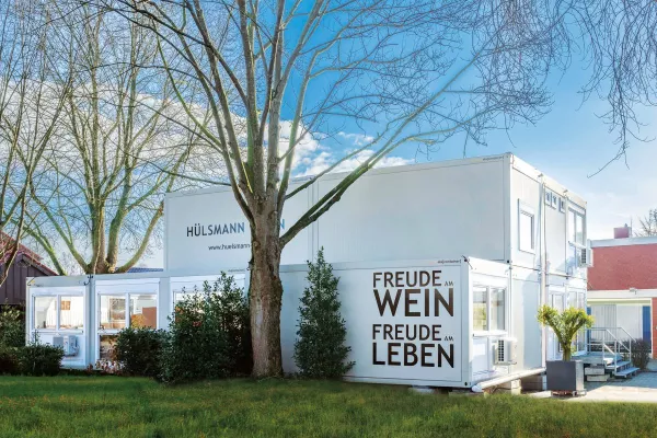 Bild: Freude am Wein jetzt auch im ELA Raumsystem