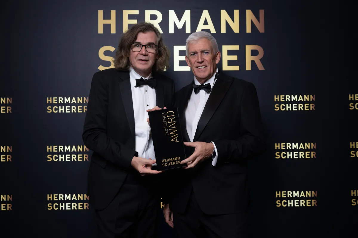 Awardübergabe an Uwe Cornelsen (© Rechte bei mir)