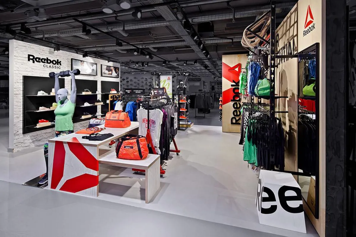 Reebok vereint im Jelmoli in Zürich das Thema Fitness mit der Reebok Classics Lifestyle-Kollektion.