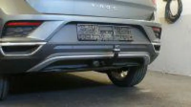 Bild: Vertikal abnehmbare Anhängerkupplung für den VW T-Roc bei www.ahk-preisbrecher.de