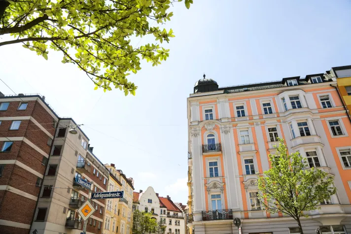 Bild: Grundstückswerte in München richtig einschätzen: RE/MAX Prime bietet Eigentümern fundierte Markttransparenz 