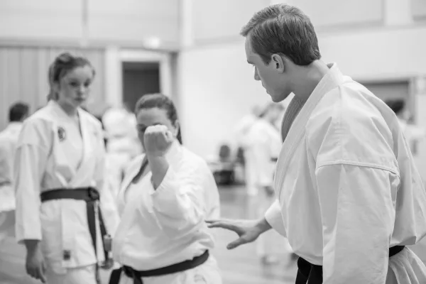 Karateseminar mit Sensei Jesse Enkamp in Strausberg Bild: Karateseminar mit Sensei Jesse Enkamp in Strausberg