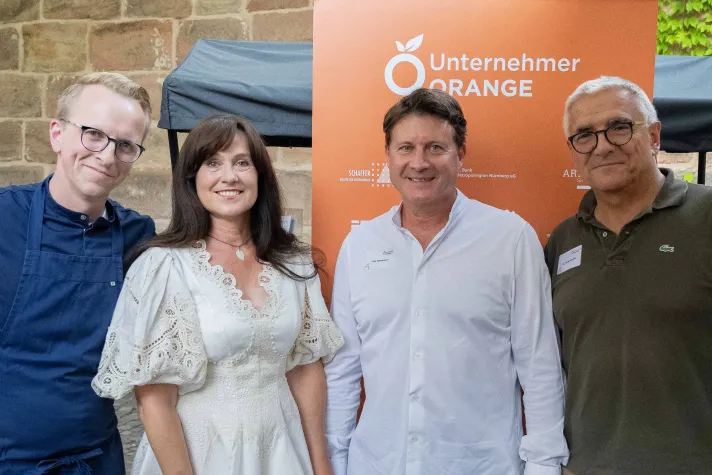 Bild: Das Sommerfest von Unternehmer ORANGE: Networking und Geschäftsdynamik 