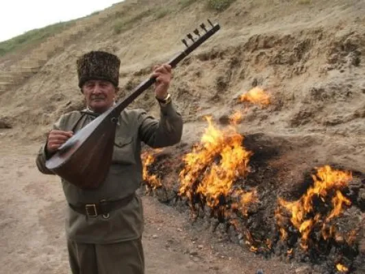 Bild: Heiße Quellen und brennende Berge