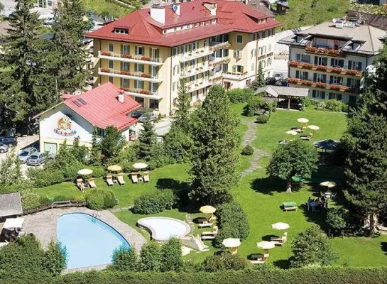 Bild: Family Hotel Post - Urlaub mit der ganzen Familie