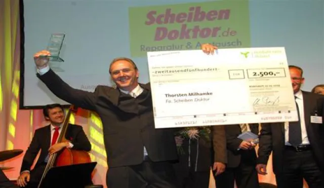 Bild: Franchise-Gründer-Preis 2009 - Scheiben-Doktor überzeugte die Jury
