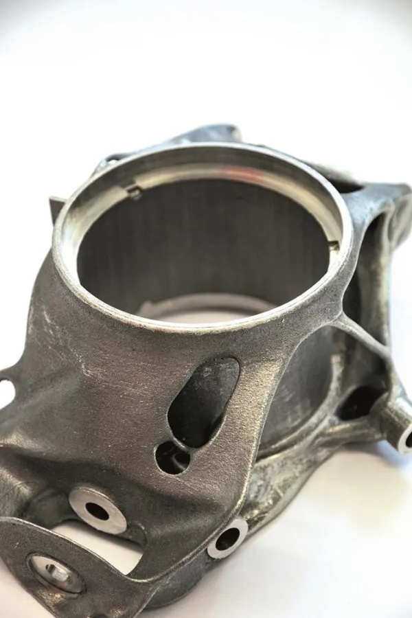 Dieser komplexe Radträger wurde im additiven Fertigungsverfahren hergestellt. (Foto: DMRC)