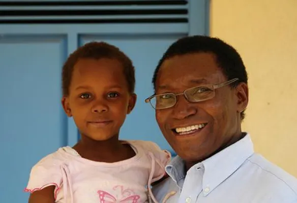 Bauernhofurlaub.de unterstützt dauerhaft Kinderhilfsprojekt in Afrika Bild: Bauernhofurlaub.de unterstützt dauerhaft Kinderhilfsprojekt in Afrika