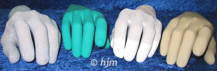 Bild: Reinraumhandschuhe zum Schutz des Menschen und des Produktes